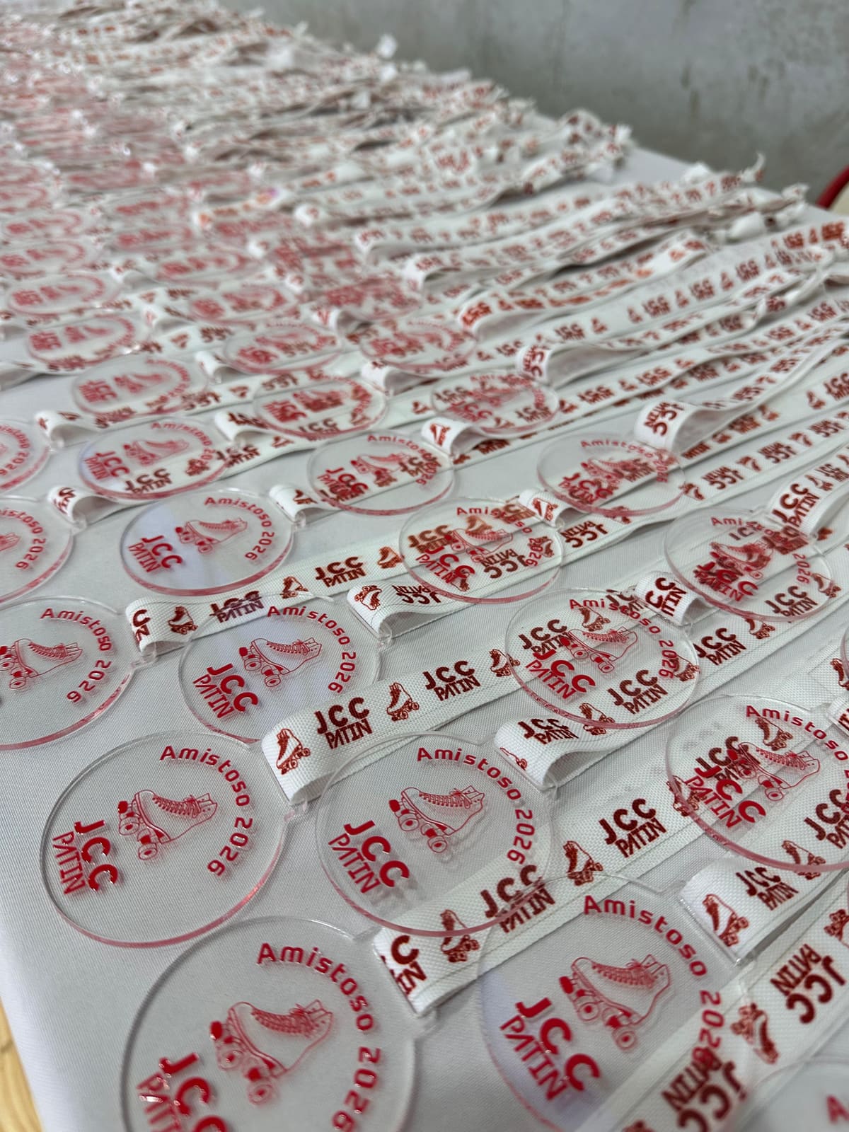 Medallas acrílicas personalizadas para club de patín